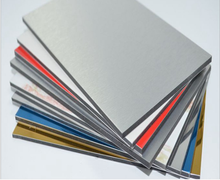 Wettbewerbsfähiger Preis Alucobond Aluminium Composite Panel 4*8 Fuß Größe für Innen- und Außenbereich