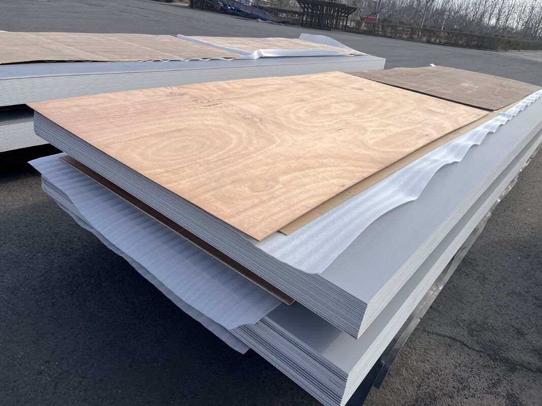 FR Klasse A2 PVDF beschichtet feuerfest ALUDONG Aluminiumverbundplatten 4 mm Dicke für Gebäude