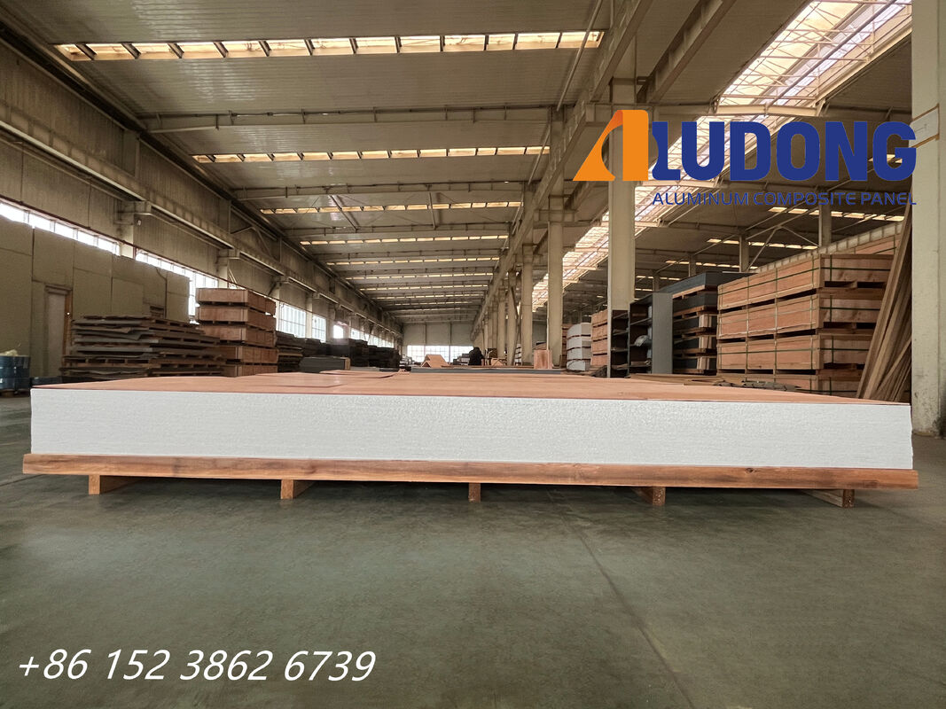 FR B1 PVDF beschichtet feuerfeste Aluminium-Verbundplatten 4 mm Dicke für Gebäude
