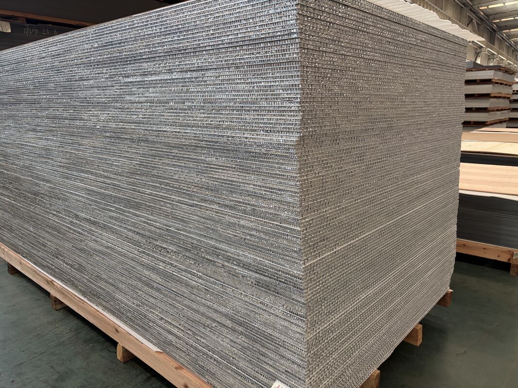 Aluminium-Wabenplatte für Decken, Dächer, Innen- und Außenwandverkleidungen