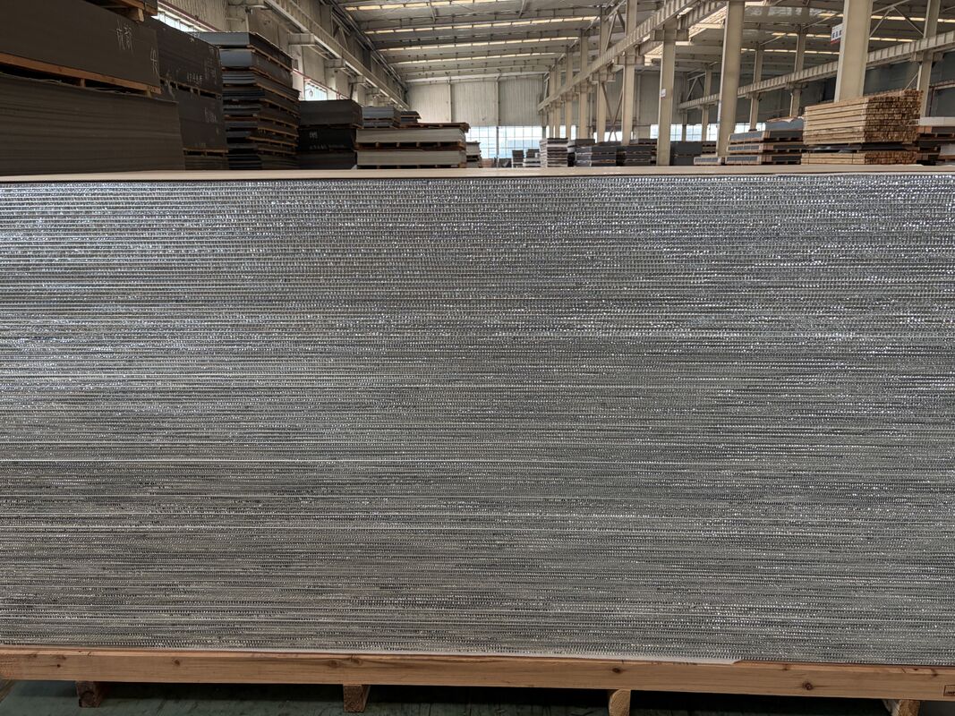 Aluminium-Wabenplatte für Decken, Dächer, Innen- und Außenwandverkleidungen