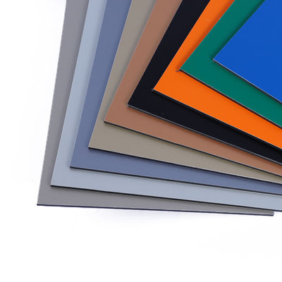 PVDF beschichtete feuerfeste zusammengesetzte Aluminiumplatte B1 für errichtende Dekoration exxterior Umhüllungsamerikanischen nationalstandards